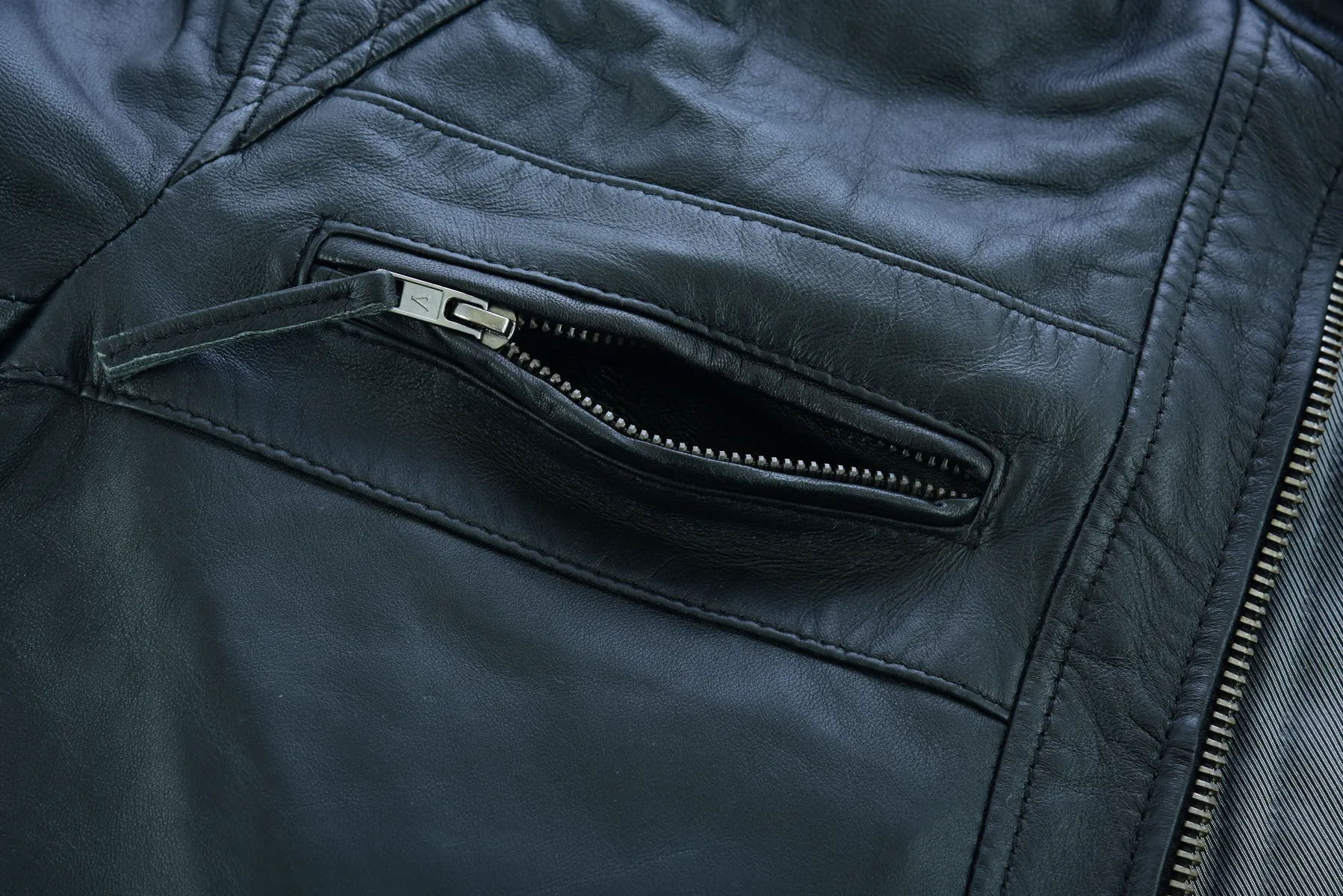 VL550B Vance Leathers' Men's Cafe Racer Gatsby Black Waxed Lambskin Motorcycle Leather Jacket